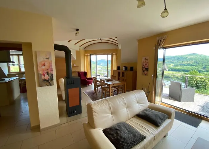 Schlossberg Panoramamoselblick Apartamento *